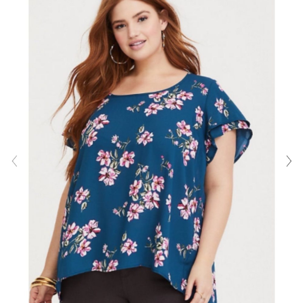 Torrid- Blue floral flutter sleeve Georgette blouse